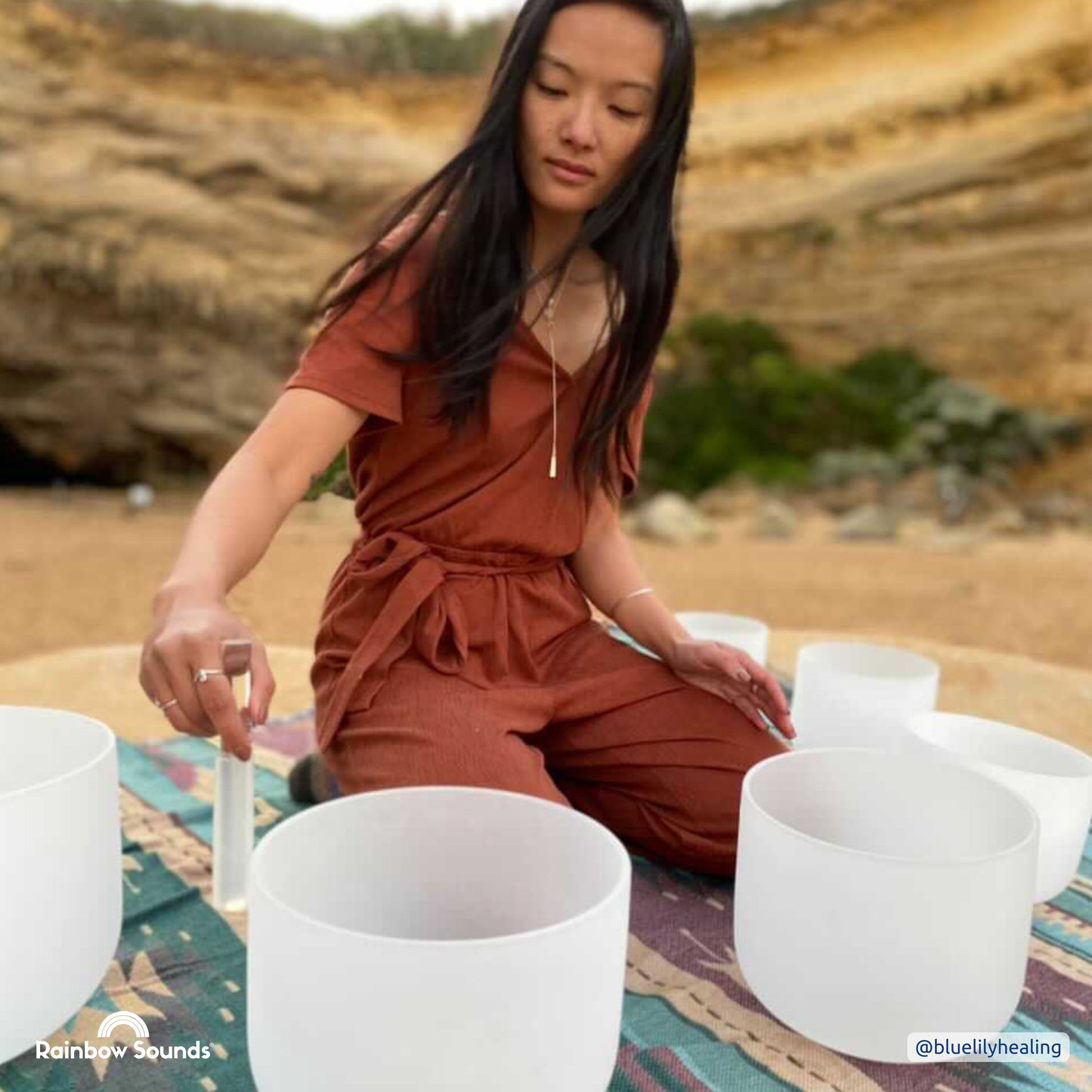 Golden Chakra Set of 7 White Crystal Singing Bowls in Beige Bags