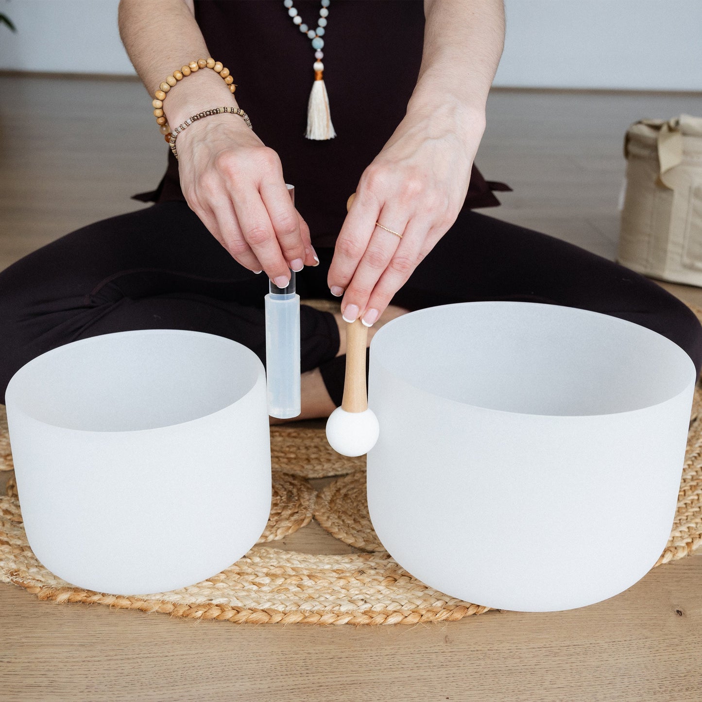 Earth & Soul Stars︱Set of 2 Crystal Singing Bowls in Beige Bag